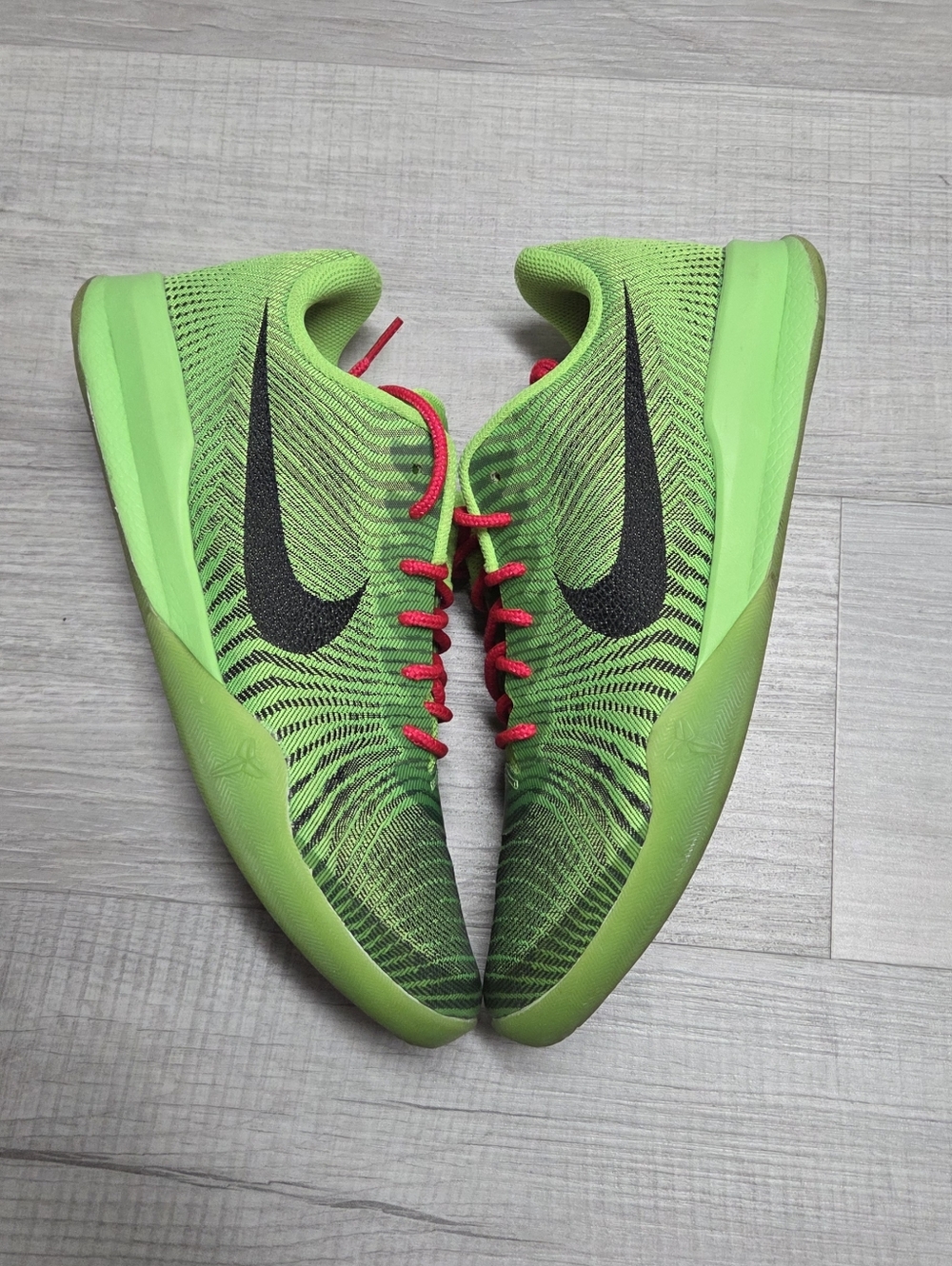 SOLD!!!Nike Kb Men Mentality 2 Grinch